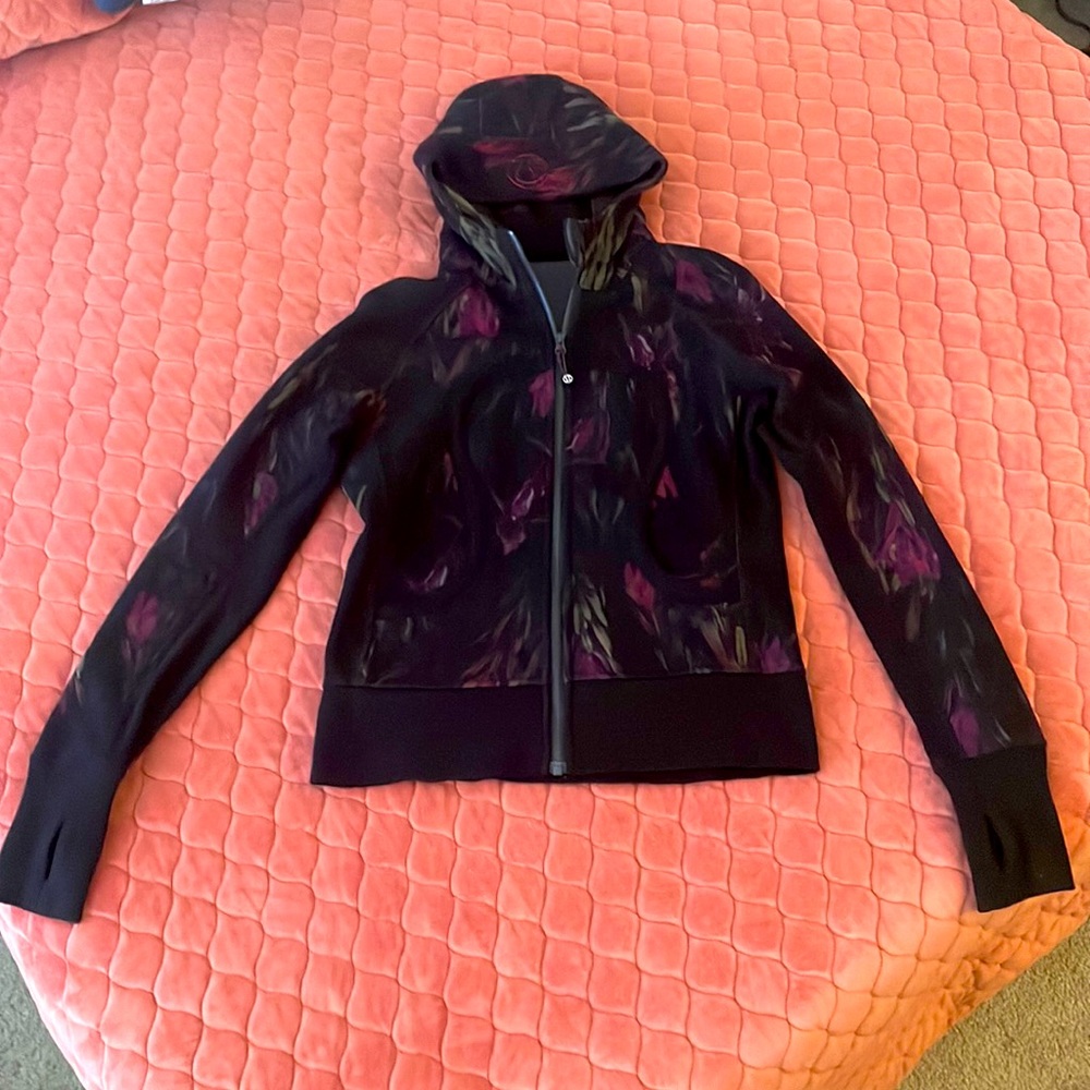 Hooded jacket